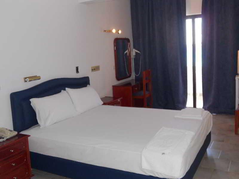 Mediterranean Hotel カルパトス エクステリア 写真